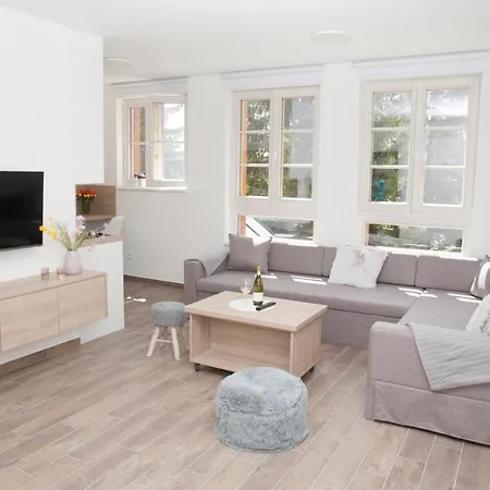 J4 Apartament