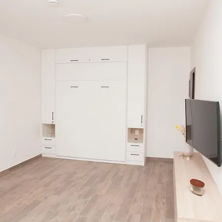 Apartament J4