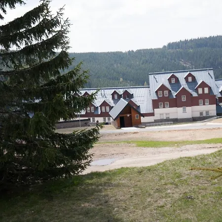 J4 Apartament *