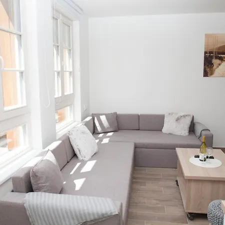 J4 Apartament